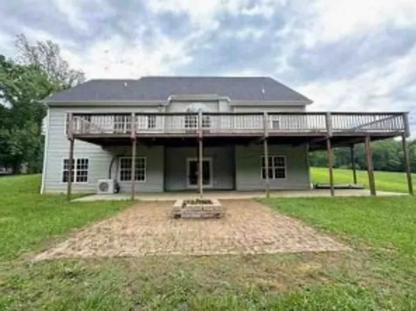 440 Carriage Ln, Jamestown, KY 42629