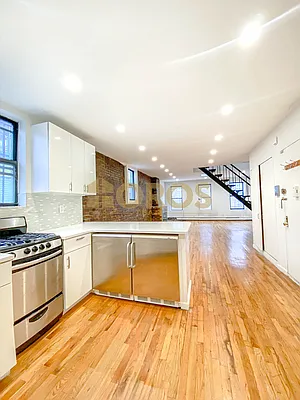 Rented by City Connections Realty | media 27