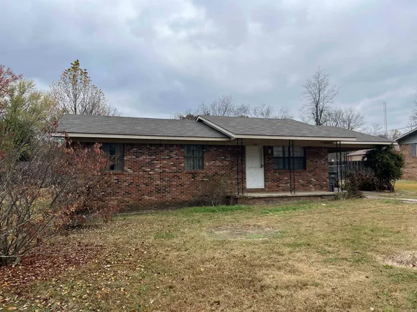 828 Village St, Newark, AR 72562