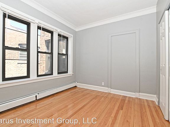 5th image of 7841 S Phillips Ave #3N