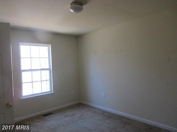 5th image of 42356 Grayhound Ln