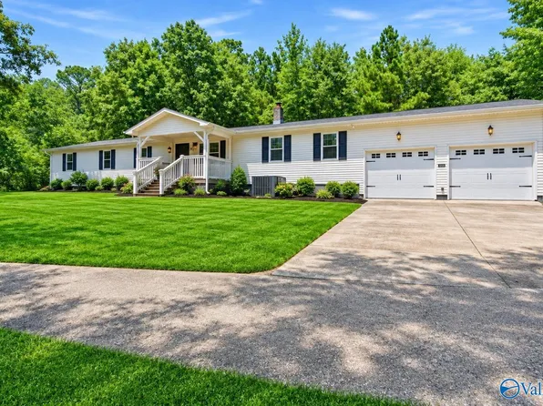 239 Echo Ln, Toney, AL 35773