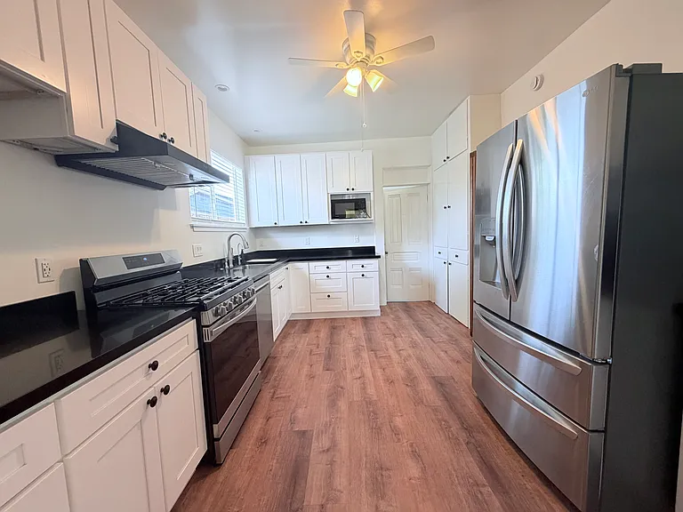 307 Boyce St — Photo 3