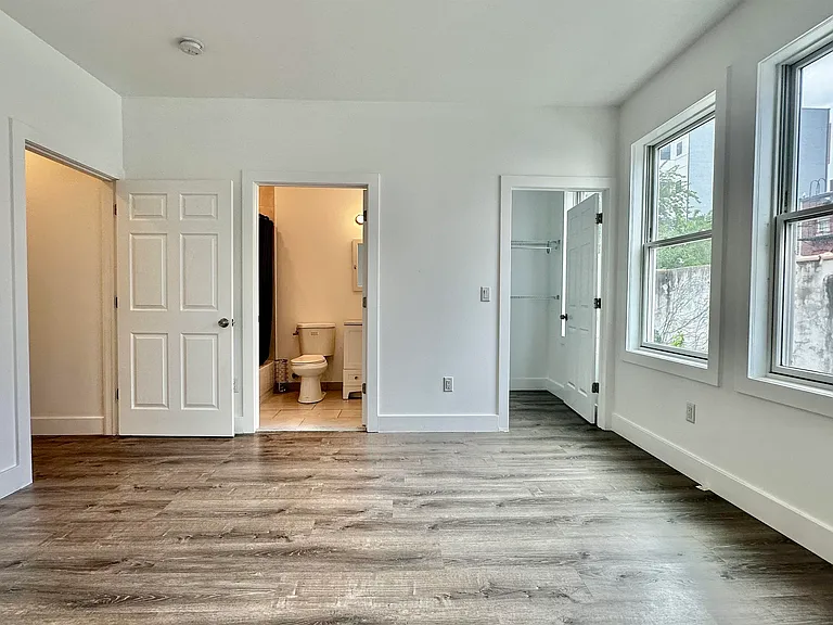 20 Fisk St #A — Photo 6