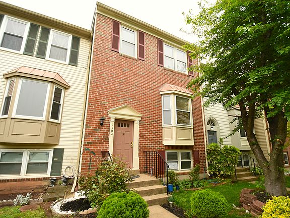 2nd image of 7302 Saint Johns Ct