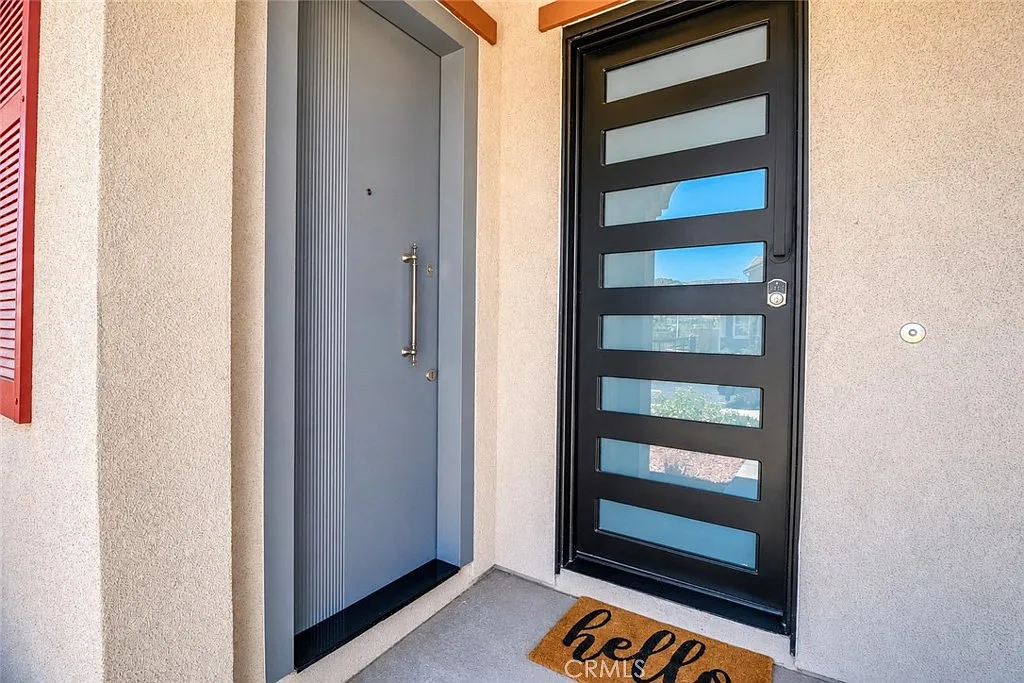 3 bed, 3.5 bath, 2037 sqft, $3,500 — Photo 2