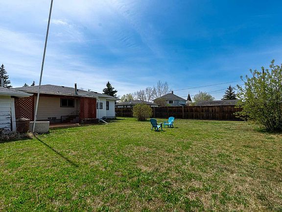 5th image of 232 1st Ave NE