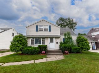 24 Mayfair Ln, Tonawanda, NY 14150