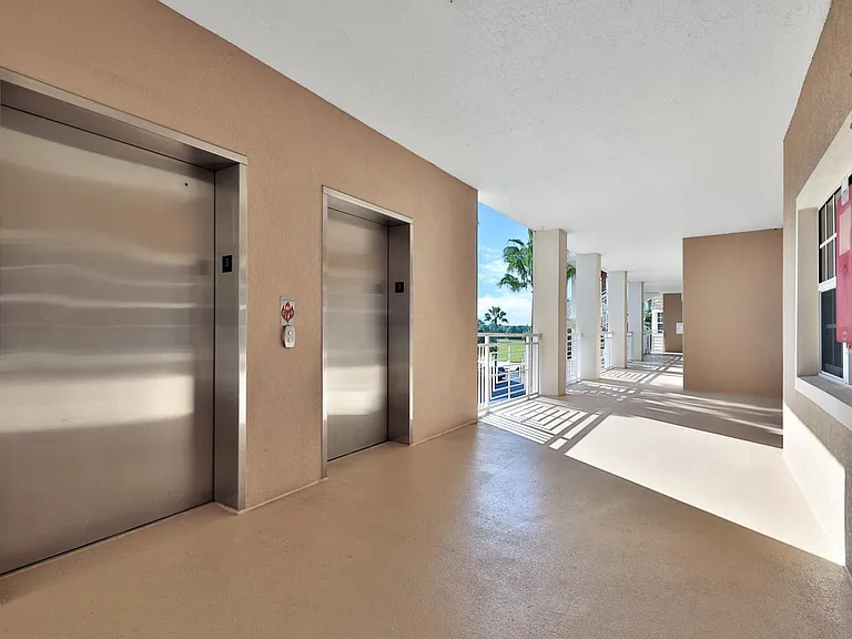 7070 Key Haven Rd — Photo 8