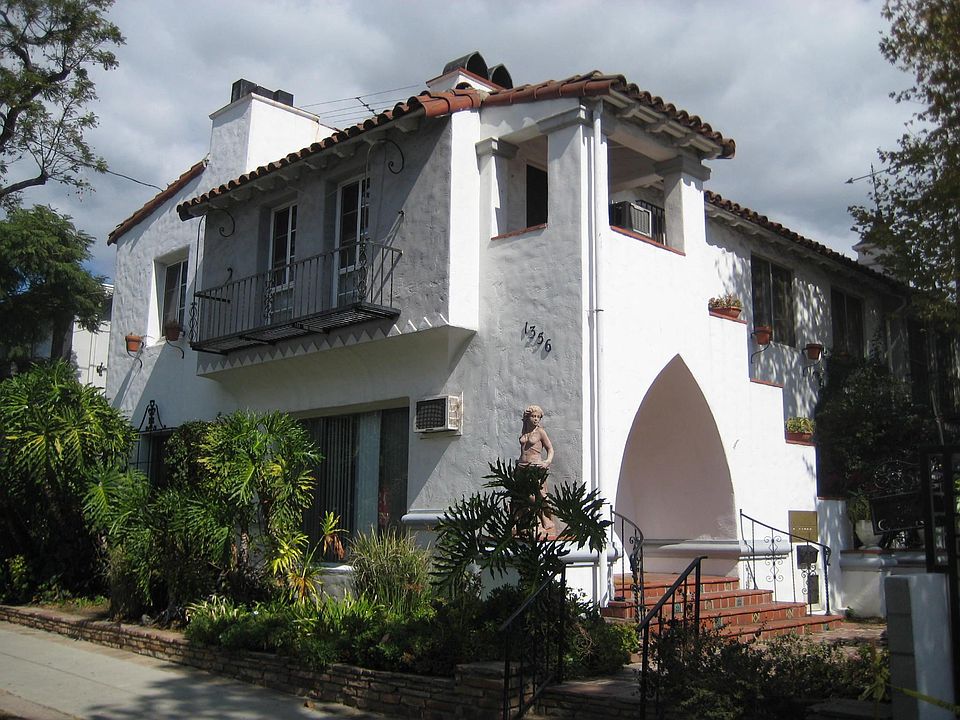 1st image of 1356 N Gardner St #B