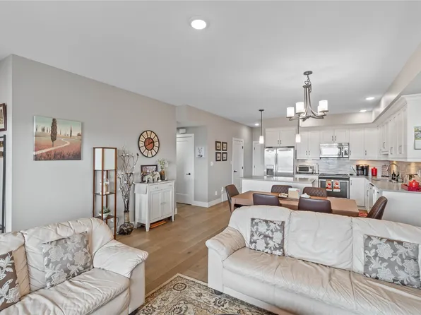 2171 Van Horne Dr #27, Kamloops, BC V1S 0E2