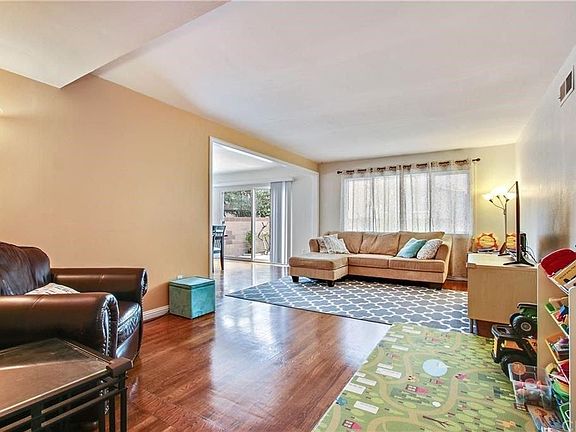 4th image of 17908 Thornlake Ave