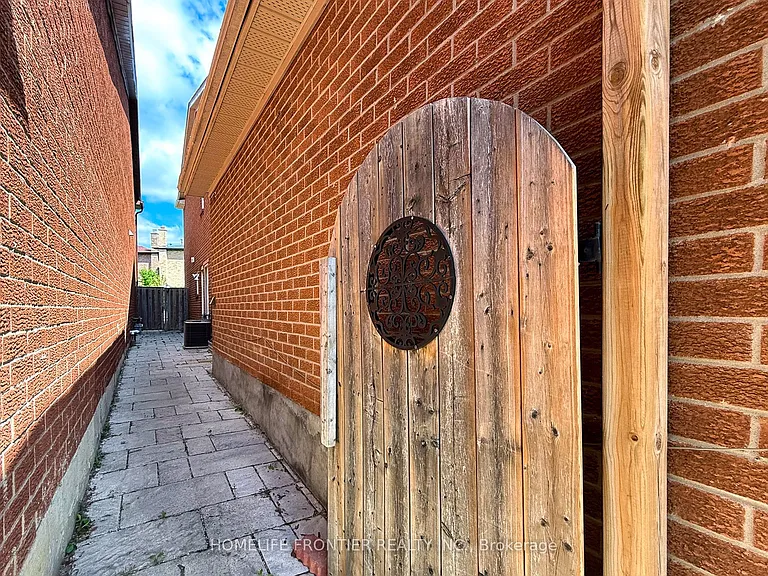 258 Conley St #BASEMENT — Photo 19