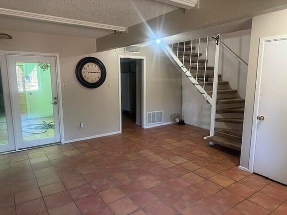 5th image of 5753 38th St