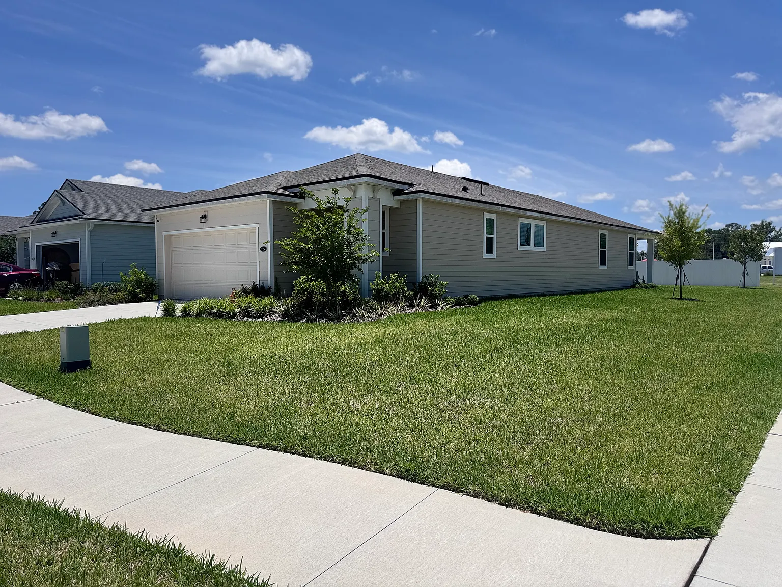 3 bed, 1738 sqft, $2,300 — Photo 2