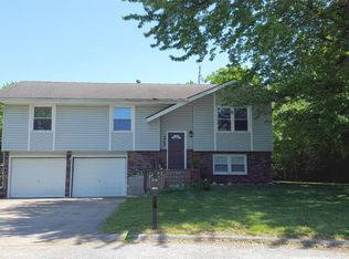 3760 S Moreland Ct, Springfield, MO 65807