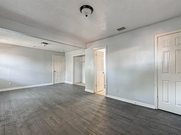10613 Buffum St — Photo 11