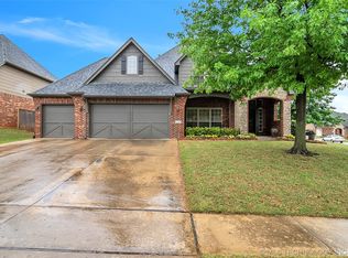 4105 W Roanoke St, Broken Arrow, OK 74011
