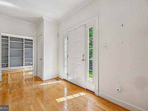4th image of 7341 Cliff Pine Dr