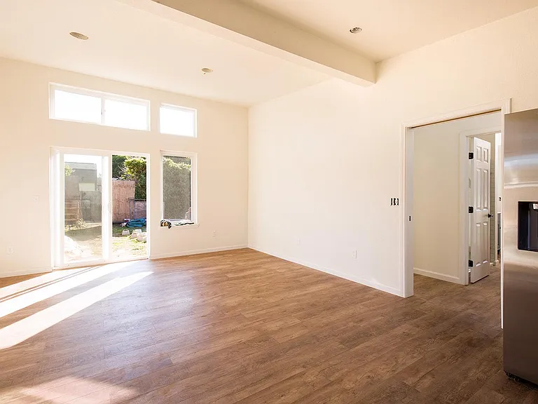 2226 William Ct — Photo 9