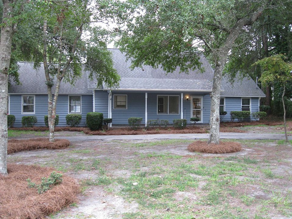 1st image of 802 Townsend Rd.