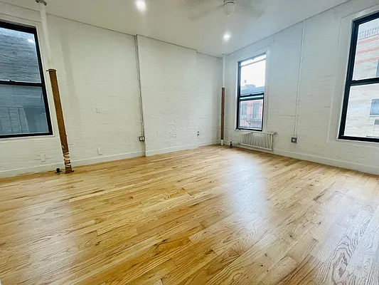 Rented by REAL New York | media 15