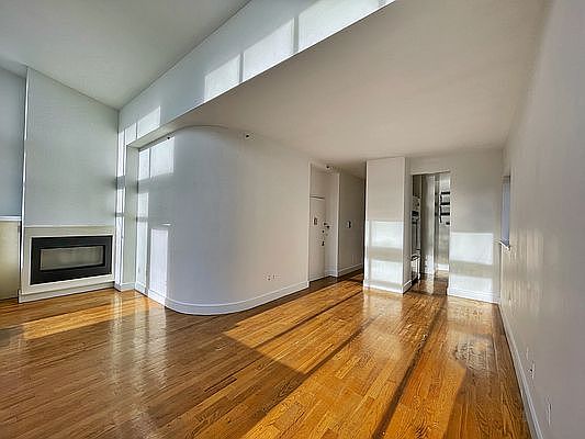 4th image of 415 W 150th St APT 702