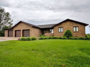 15419 Waverly Rd, Louisville, NE 68037