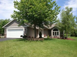 1551 Lakeview Curv, Eagan, MN 55122