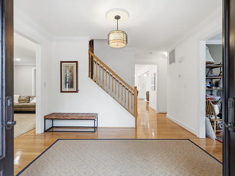809 N Buchanan St — Photo 7