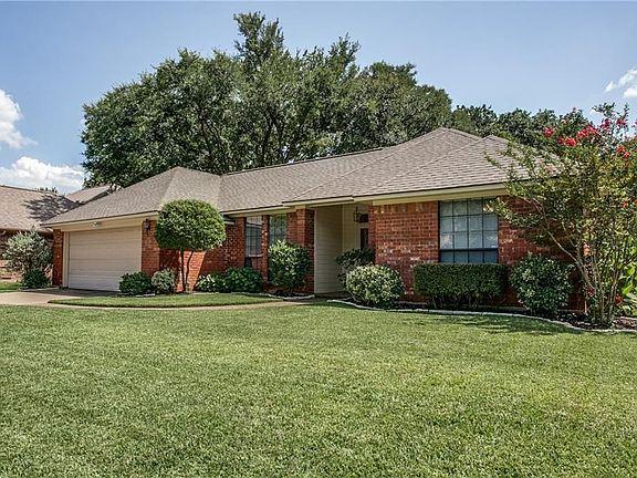 2nd image of 1518 Southfork Dr