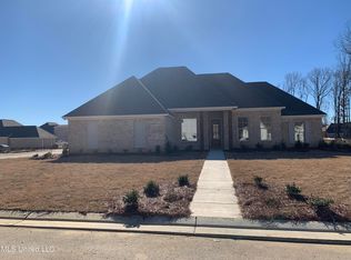 219 Crestwood Pl, Madison, MS 39110