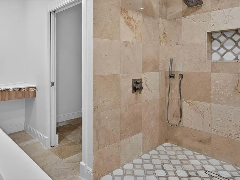 10425 SW 62nd St — Photo 17