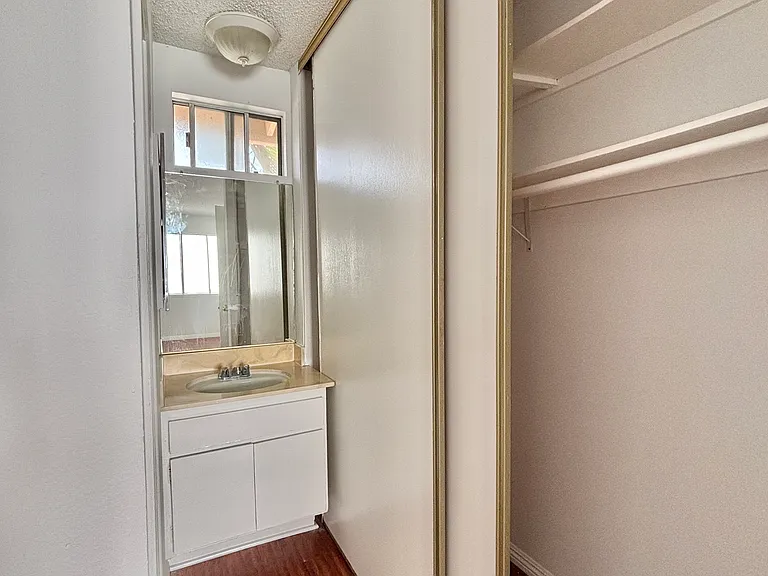 1401 W 169th St #19 — Photo 8