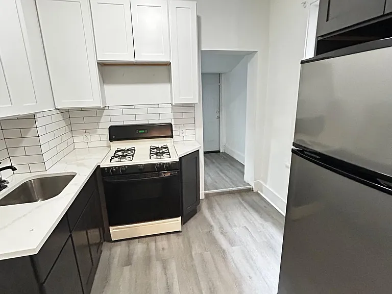 6037 Kershaw St — Photo 1