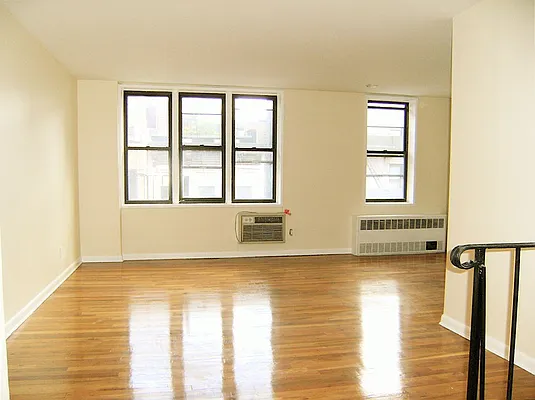 Rented by City Connections Realty | media 35