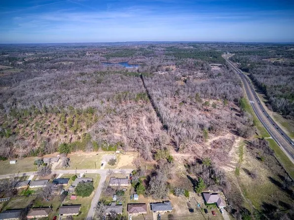 5030 Salt Works Rd, Palestine, TX 75803