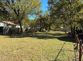 1917 Daniel St, Fort Worth, TX 76104