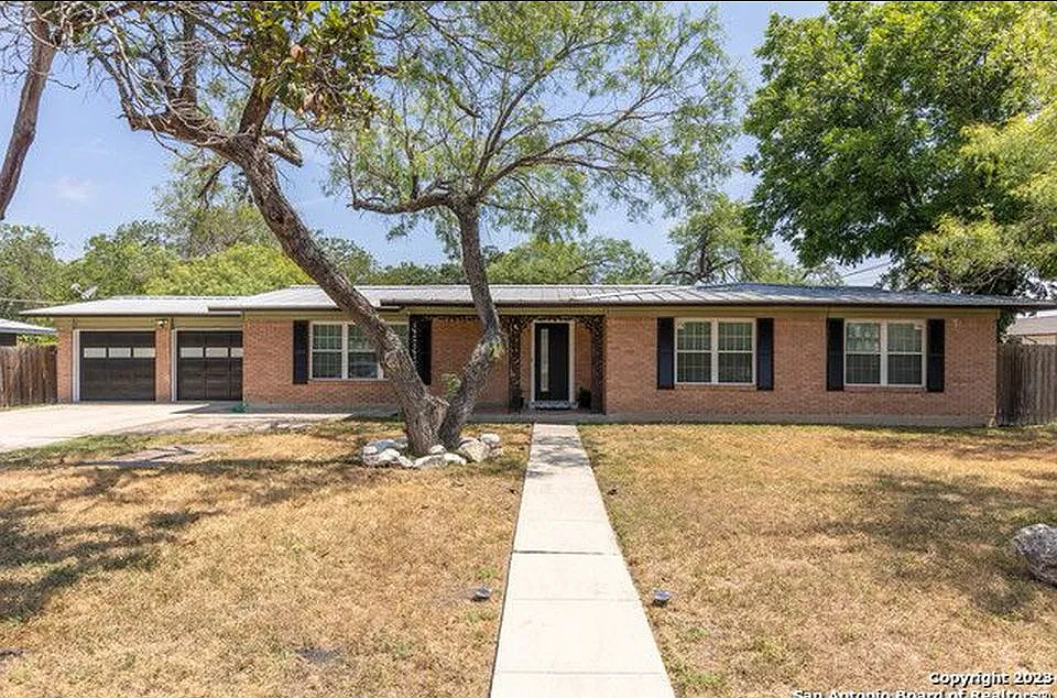 217 Atwater Dr
