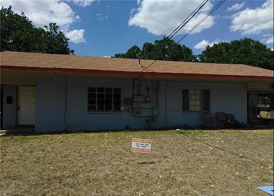 1st image of 2529 Oak Dr
