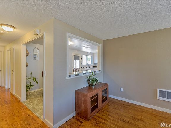 4th image of 7814 S Cushman Ave