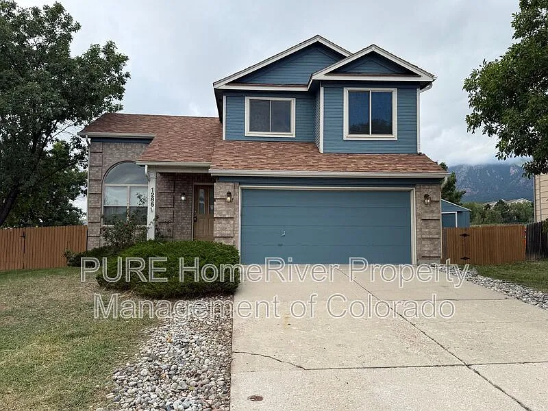 4 bed, 3.5 bath, 2485 sqft, $2,600 — Photo 2