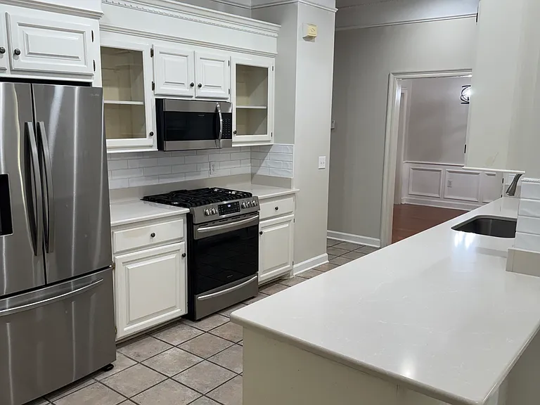 338 Avalon Way — Photo 6