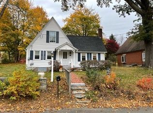 31 Sprucedale Rd, Woodstock, CT 06281