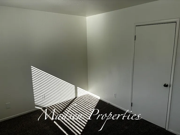 1872 5th Ave #14 — Photo 7