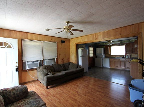 3rd image of 106 Beth Ann Ave