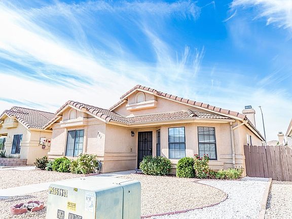 3rd image of 721 La Morena Dr