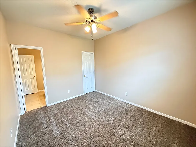 15423 Fir Woods Ln — Photo 18