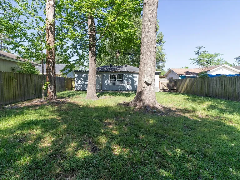 4425 Harding Dr — Photo 24