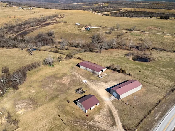 379 E 14th Hwy, Lead Hill, AR 72644